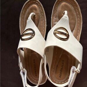 Aerosoles sandals in ivory/White with Gold accents.